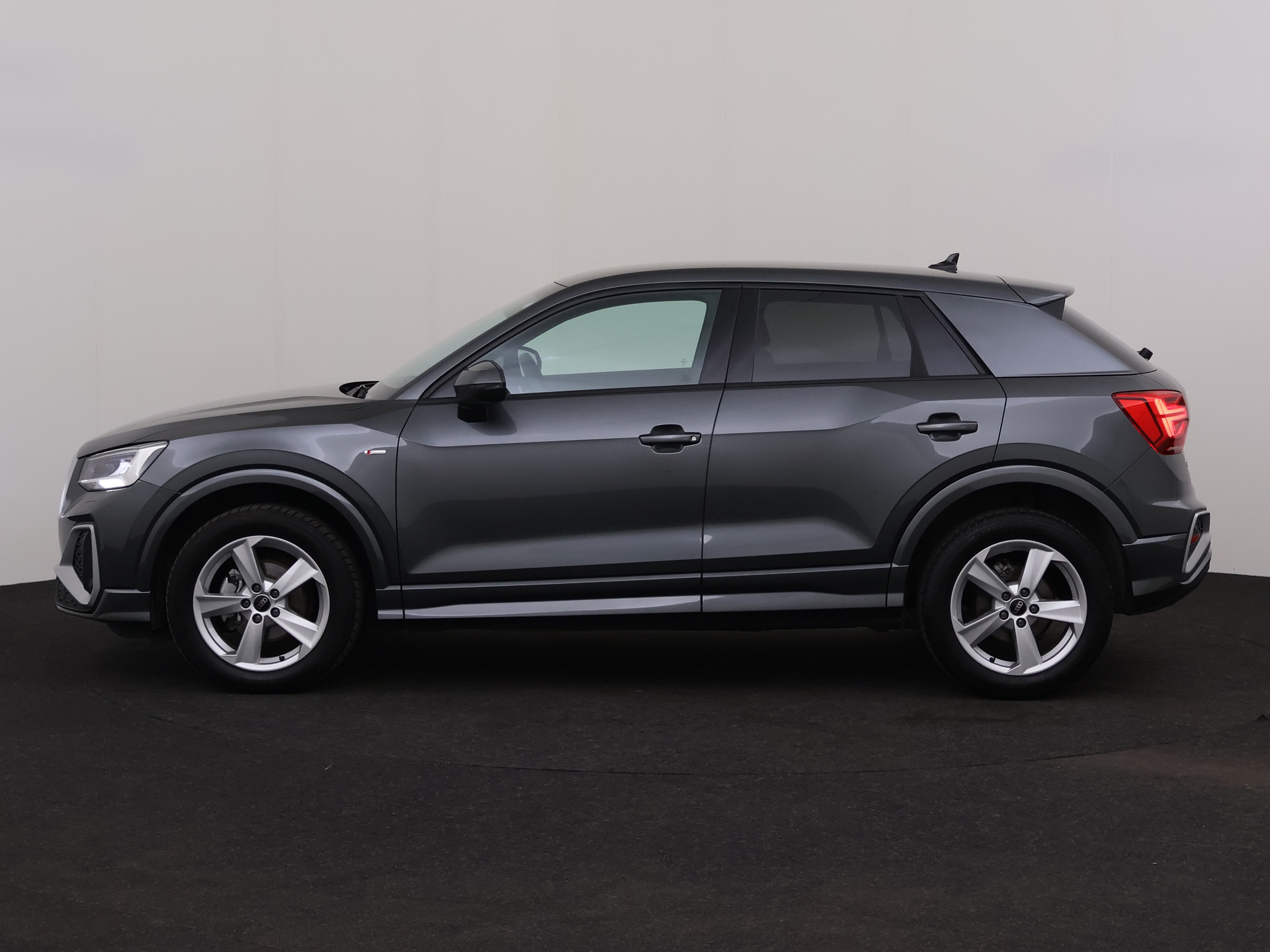 Audi Q2 35 TFSI S Line S Tronic – foto 2 – kavel bij Antwerp Auctions, Aartselaar