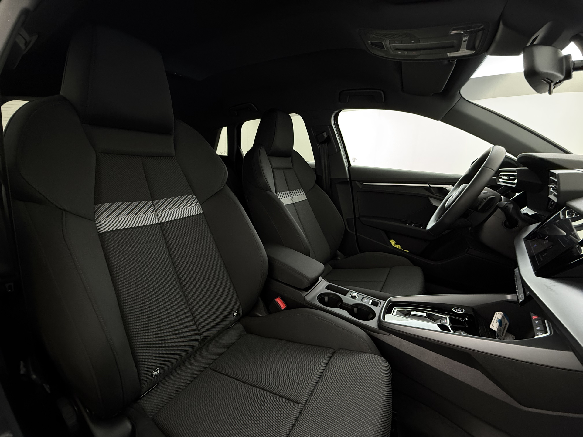 Audi A3 Sportback 1.5 DSG – foto 9 – kavel bij Antwerp Auctions, Aartselaar