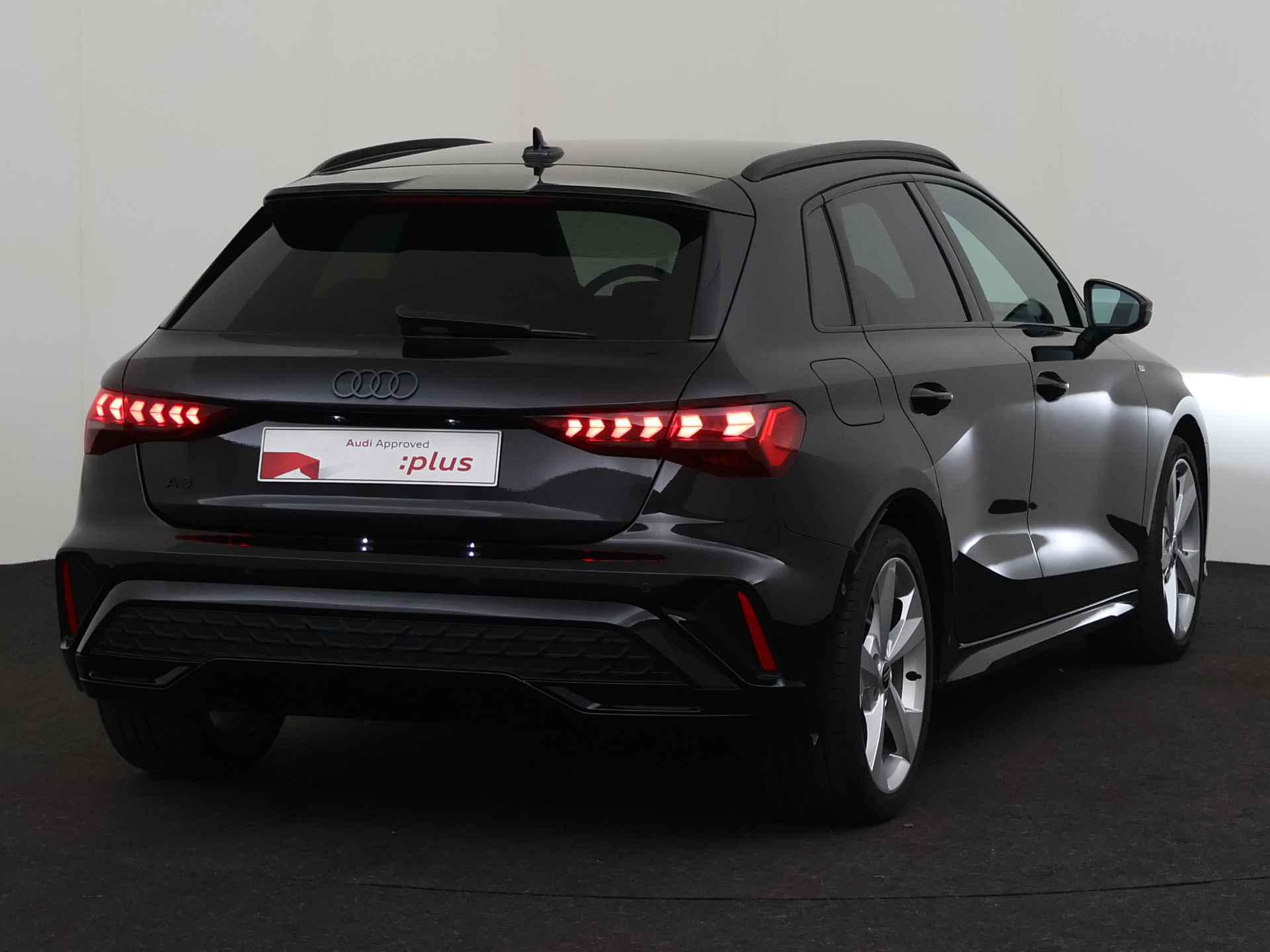 Audi A3 Sportback 1.5 DSG – foto 3 – kavel bij Antwerp Auctions, Aartselaar