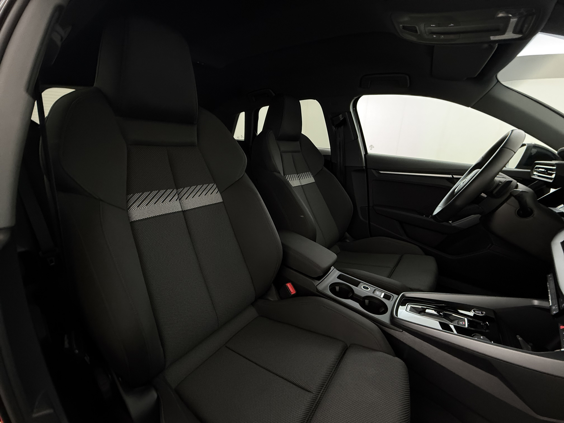 Audi A3 Sportback 1.5 DSG – foto 8 – kavel bij Antwerp Auctions, Aartselaar