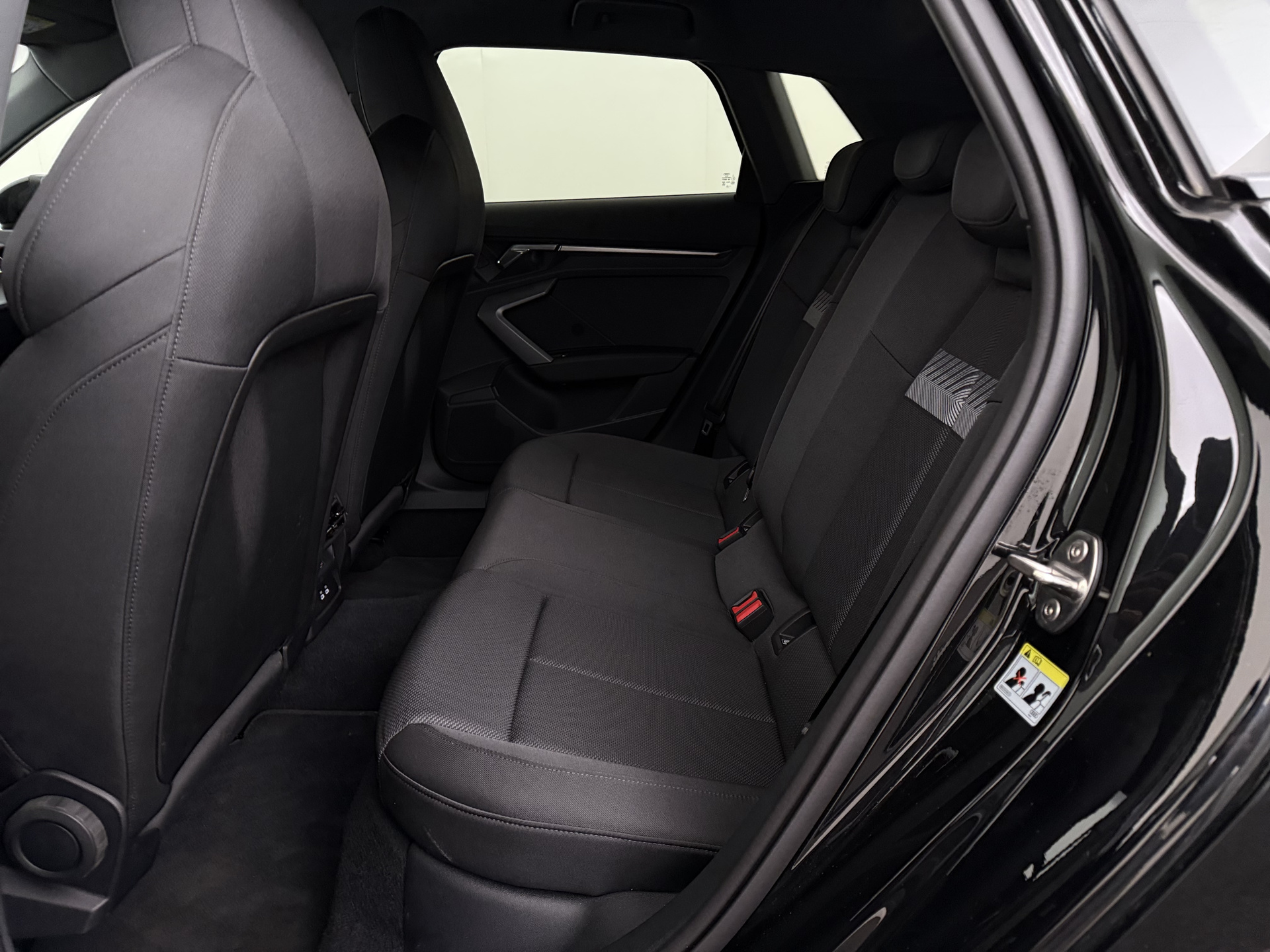 Audi A3 Sportback 1.5 DSG – foto 10 – kavel bij Antwerp Auctions, Aartselaar