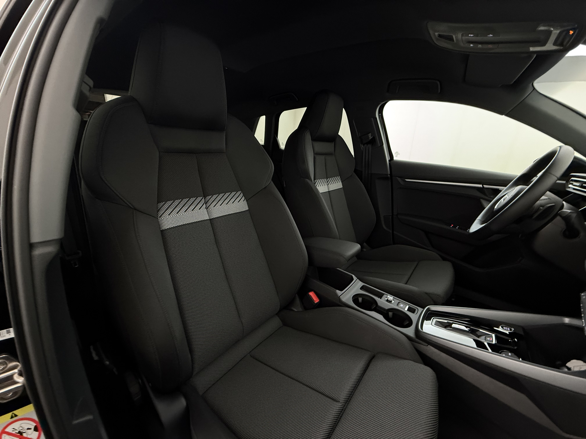 Audi A3 Sportback 1.5 DSG – foto 9 – kavel bij Antwerp Auctions, Aartselaar