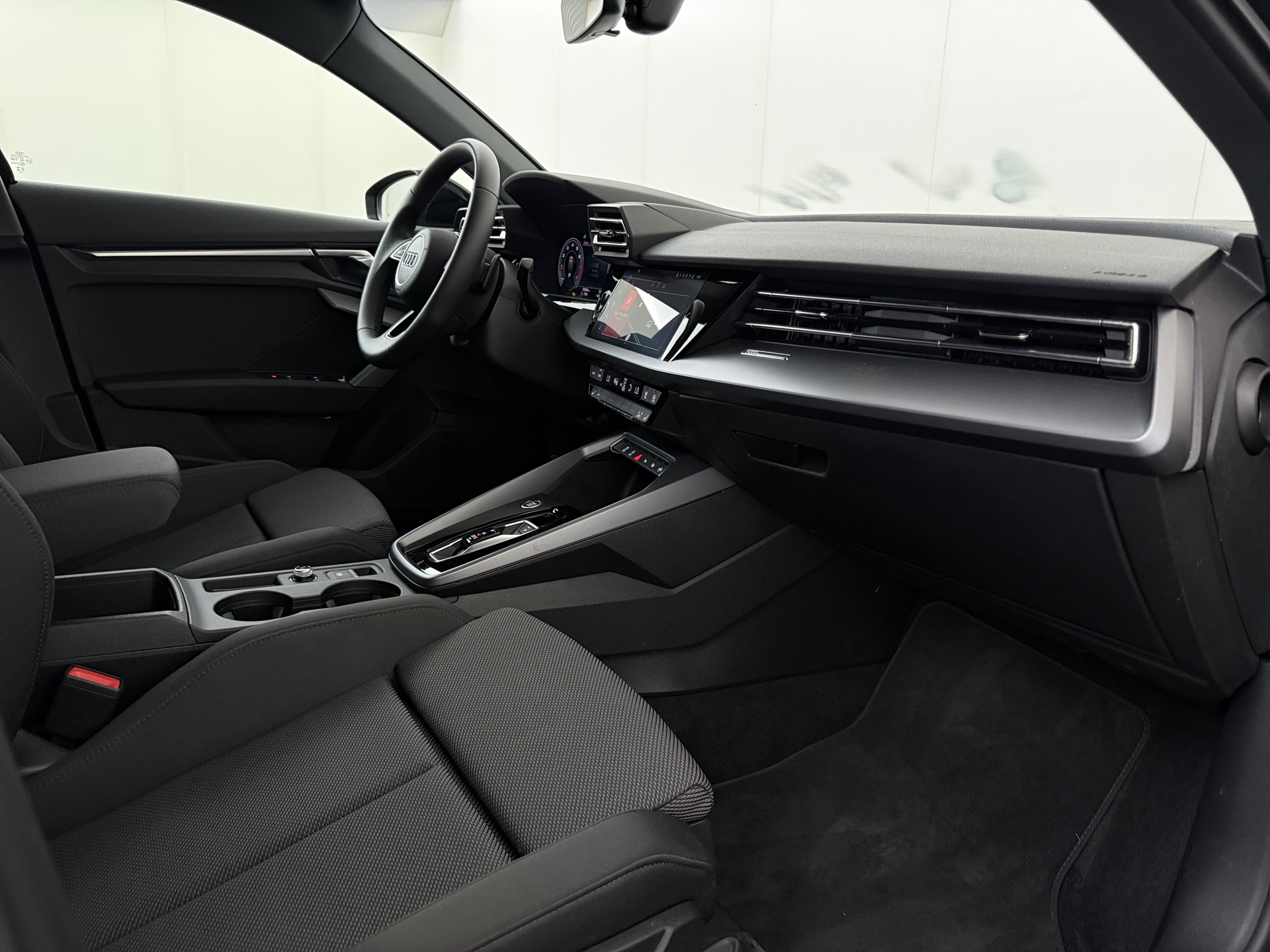 Audi A3 Sportback 1.5 DSG – foto 8 – kavel bij Antwerp Auctions, Aartselaar