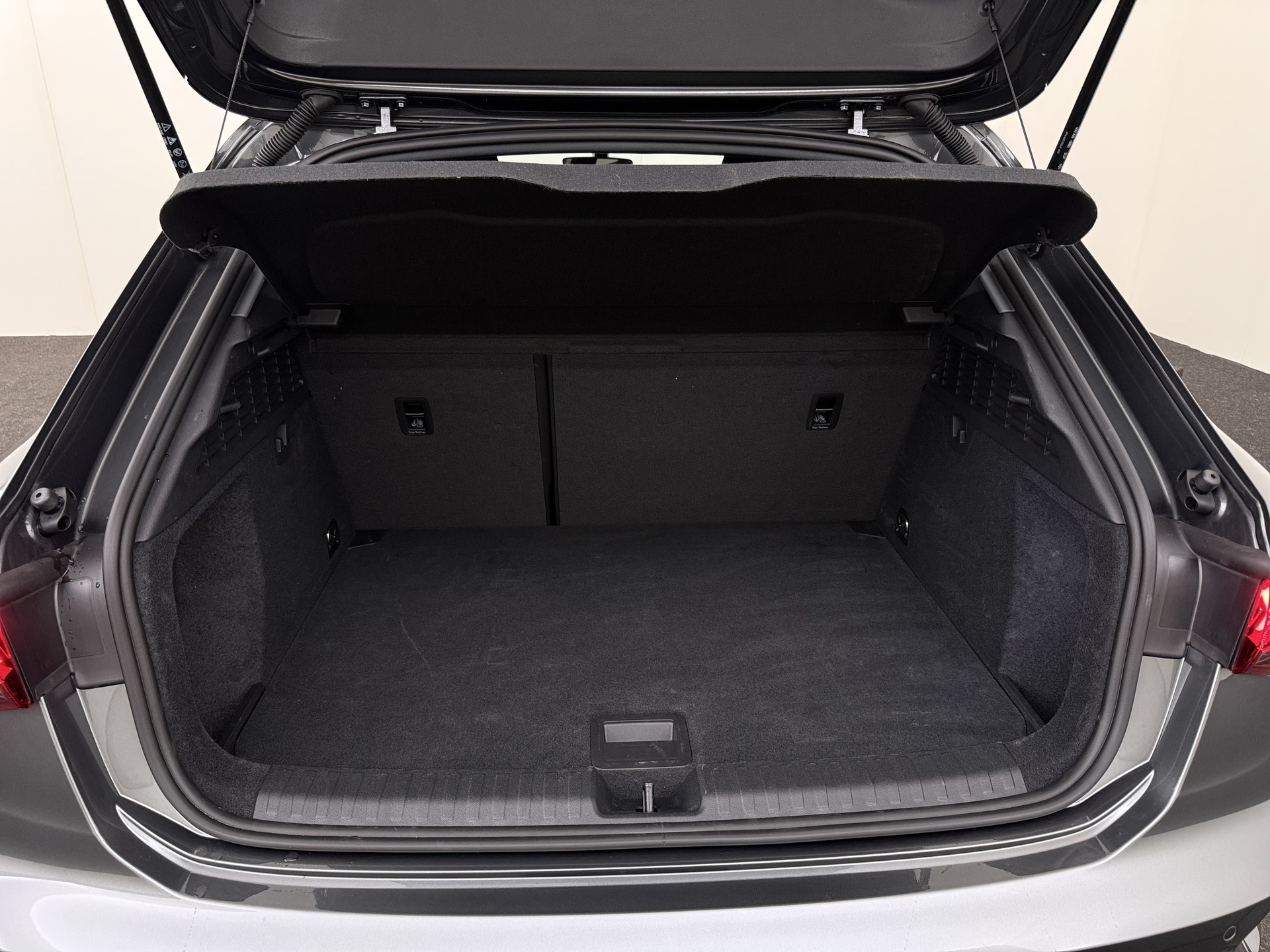 Audi A3 Sportback 1.5 DSG – foto 11 – kavel bij Antwerp Auctions, Aartselaar