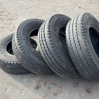Afbeelding van 4x autoband michelin 225/75 r 16 C