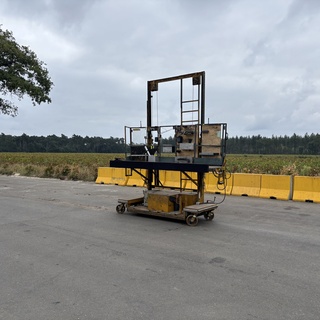 Afbeelding van hoogwerker elektrisch in hoogte verstelbaar