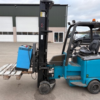 Afbeelding van smallen gangen heftruck manitou