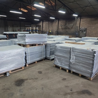 Afbeelding van 300 mtr  magazijn stellingen als nieuw