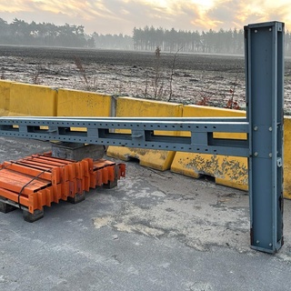 Afbeelding van draagarm stelling 2 x staander dubbelzeidig 3500mm 31x draagarmen 700 mm passing onbekend