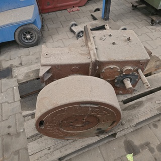 Afbeelding van Nieuwe aandrijfbak onderstel kipper.dezeure