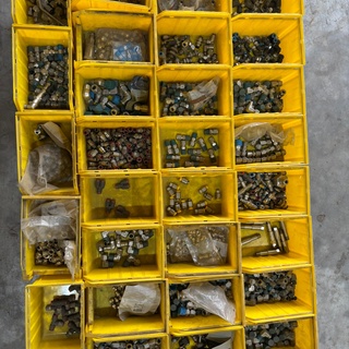 Afbeelding van alleen maar gele bakjes