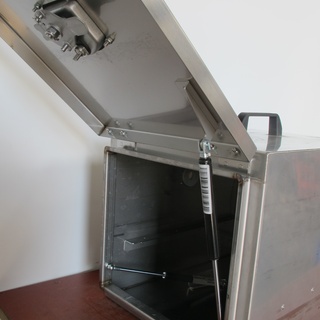 Afbeelding van onderbouw kist voor een vrachtwagen