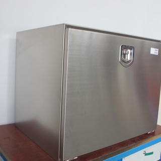 Afbeelding van onderbouw kist voor een vrachtwagen