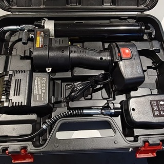 Afbeelding van Accu vetspuit met 2x accu en lader