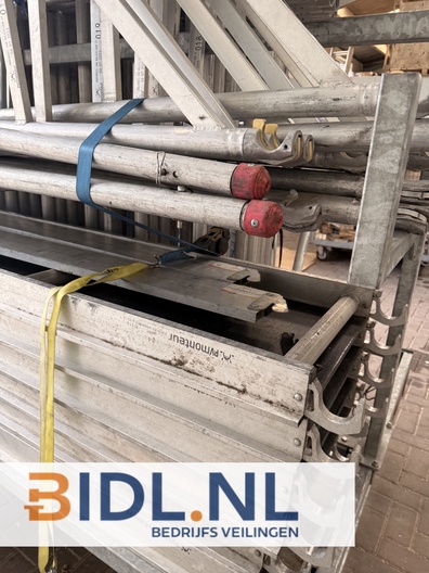 Complete Euroscaffold rolsteiger op aanhanger – professioneel aluminium systeem met alle onderdelen, direct inzetbaar voor werk op hoogte.