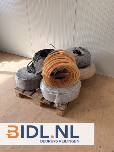 flexibele elektrabuis, installatiebuis op rol, PVC flexbuis elektra, elektricien materiaal partij, installatiemateriaal gebruikt.