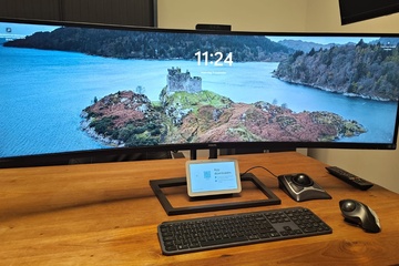 Afbeelding van 2 x Philips 499P9H/00 – 49" SuperWide Curved Monitor met Windows Hello-camera en USB-C Dock