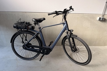 Afbeelding van QWIC elektrische fiets blauw met hoge instap