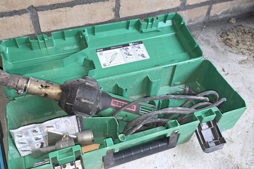 Afbeelding van Makita DBN900ZK accu brad tacker + Leister heteluchtpistool