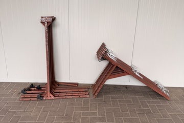 Afbeelding van Diversen metalen steunen