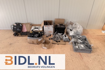 Afbeelding van Partij APsystems Micro-Omvormers / Tigo en meer  – Compleet met Connectoren en Bekabeling