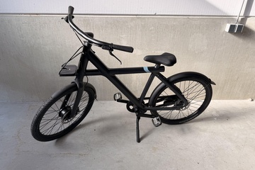 Afbeelding van Nieuwe VanMoof elektrische fiets zwart met voordrager