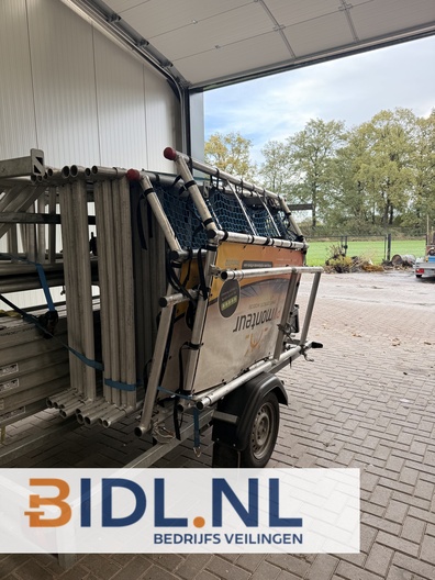 Euroscaffold rolsteiger, steiger op aanhanger, professionele steiger, Aboma-gekeurde rolsteiger, mobiele werksteiger, steiger voor zonnepanelen, steiger met aanhanger.