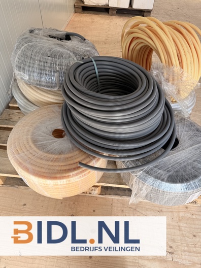 flexibele elektrabuis, installatiebuis op rol, PVC flexbuis elektra, elektricien materiaal partij, installatiemateriaal gebruikt.