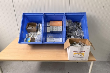 Afbeelding van Partij pvc hulpstukken en lasdozen – OBO en DYK