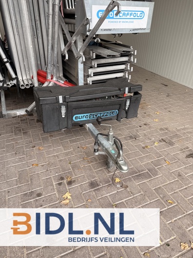 Complete Euroscaffold rolsteiger op aanhanger – professioneel aluminium systeem met alle onderdelen, direct inzetbaar voor werk op hoogte.