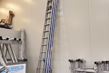 Afbeelding van Tubesca Platinum 3x16 ladder – 14 meter werkhoogte – professionele aluminium schuifladder met touwbediening