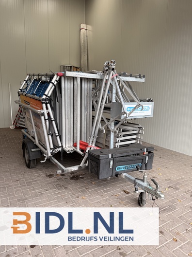 Euroscaffold rolsteiger, steiger op aanhanger, professionele steiger, Aboma-gekeurde rolsteiger, mobiele werksteiger, steiger voor zonnepanelen, steiger met aanhanger.