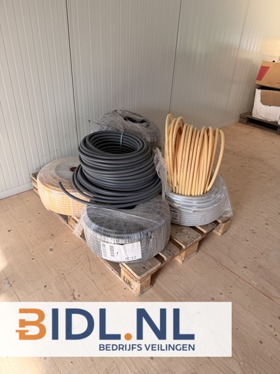 flexibele elektrabuis, installatiebuis op rol, PVC flexbuis elektra, elektricien materiaal partij, installatiemateriaal gebruikt.
