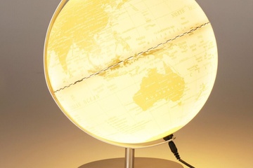 Afbeelding van Wereldbol met LED-verlichting – USB – Wit en goud – 31 cm
