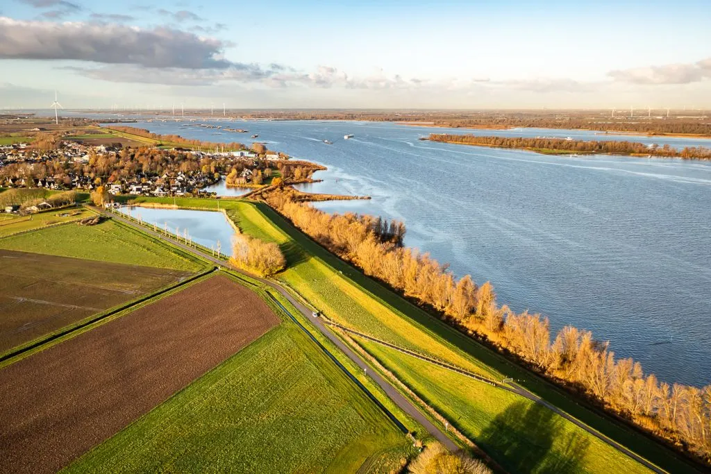 Beeldvormende vergadering ter ondersteuning van de commissies