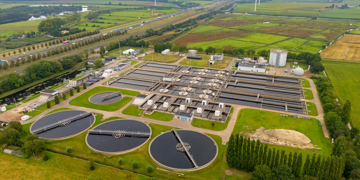 rwzi Nieuwveer dronefoto