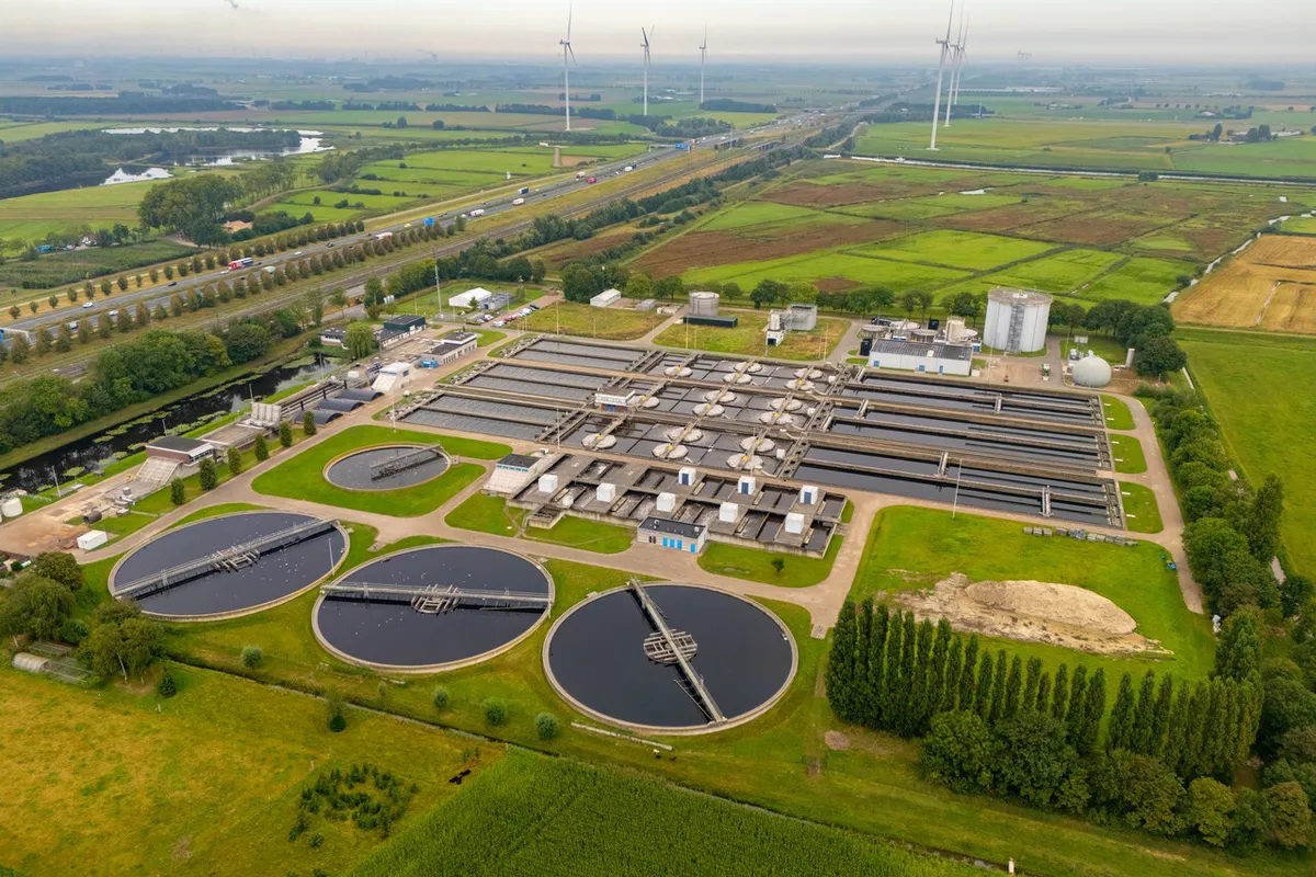 rwzi Nieuwveer dronefoto
