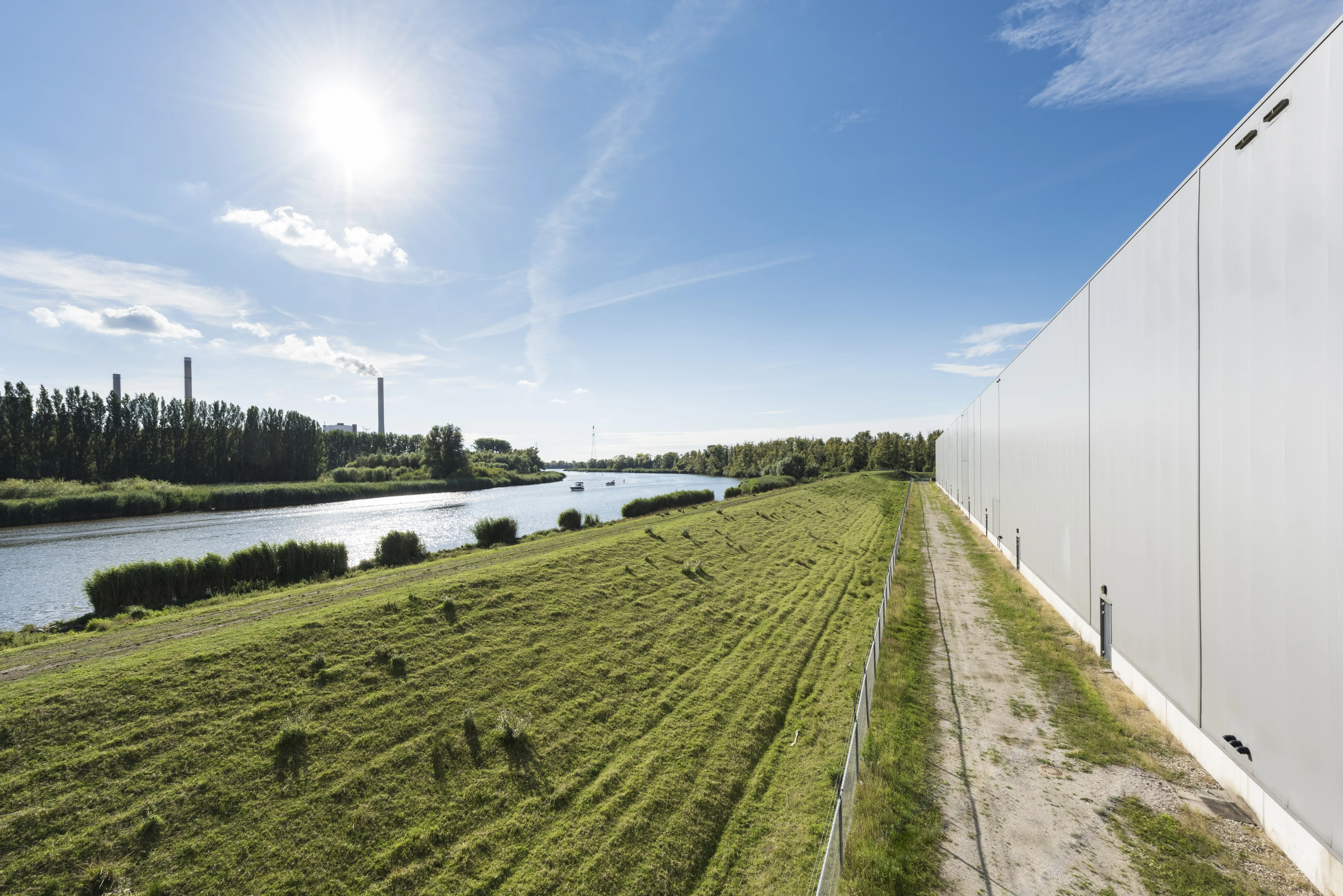 Onderzoek naar mogelijke oplossingen voor waterveiligheid langs het Wilhelminakanaal, de Amertak en de Donge