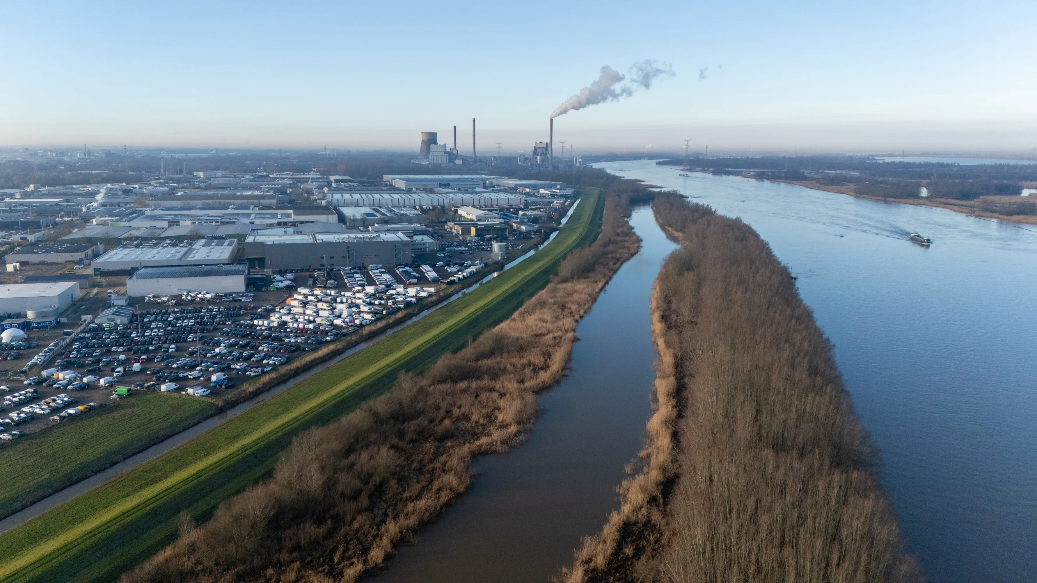 Dijktraject bij bedrijventerrein Dombosch in Raamsdonksveer