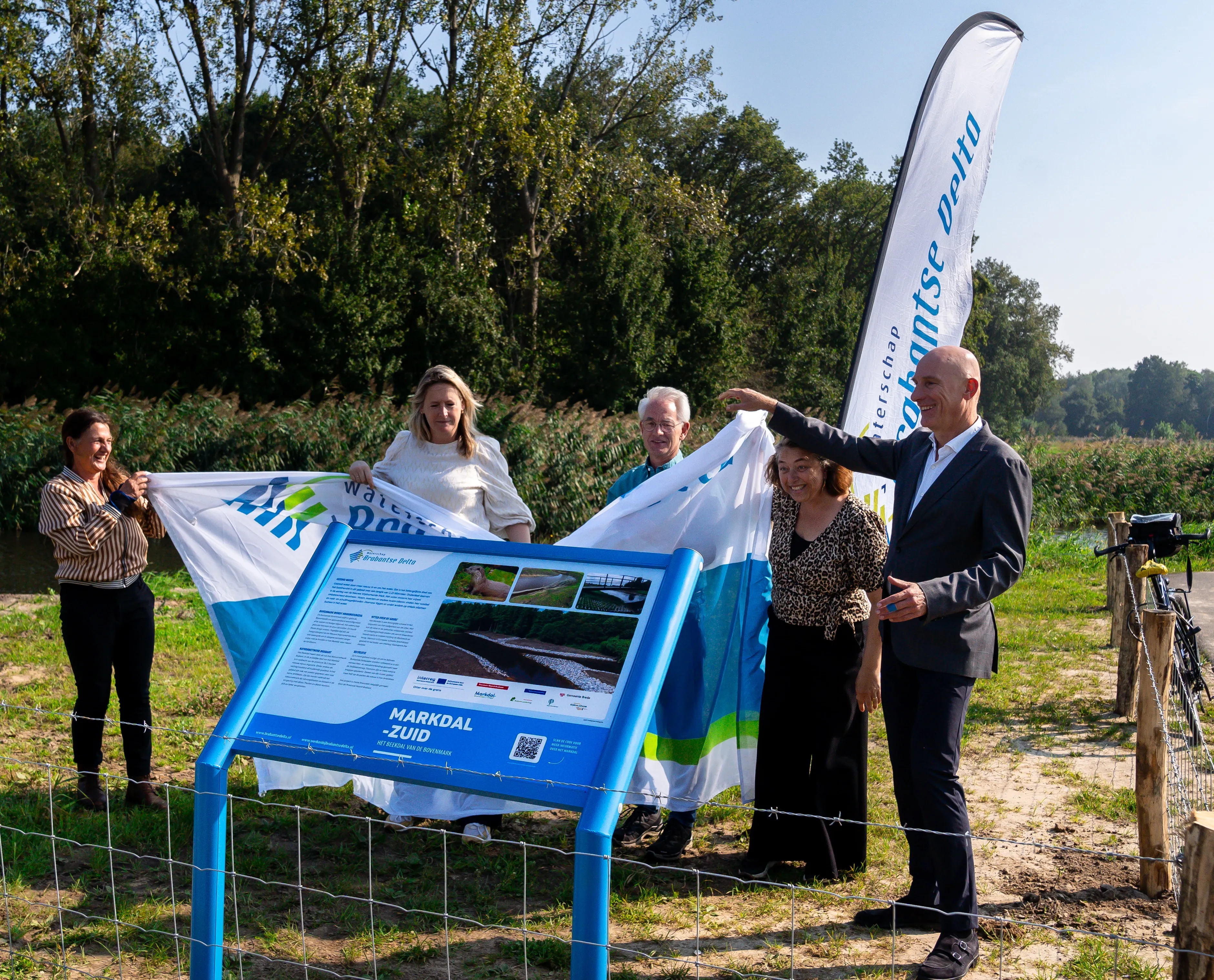 oplevering_markdal-zuid_door_onthullen_informatiebord_0