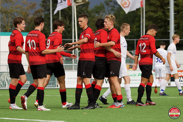 Afbeelding van Voetbal clinic verzorgd door het eerste team van EMM'21
