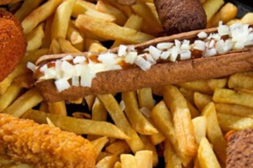 Afbeelding van Onbeperkt Frikandellen met Patat bij E.M.M.'21 voor het hele team