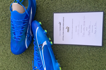 Afbeelding van Voetbalschoenen gesigneerd door Memphis Depay