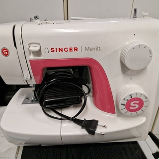 Afbeelding van 011; Naaimachine Singer