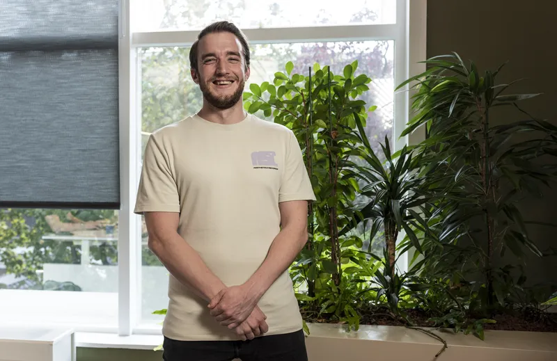 Portretfoto van Thomas van der Hoeven