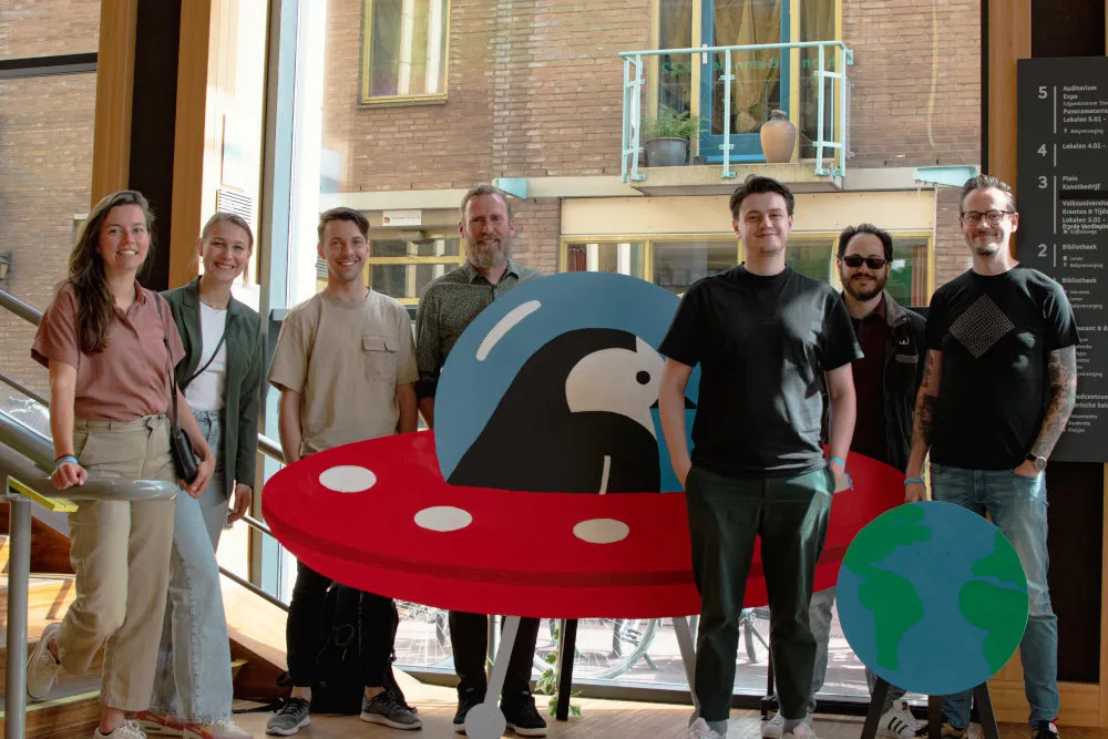 The photo opporunity at the Rozet entrance