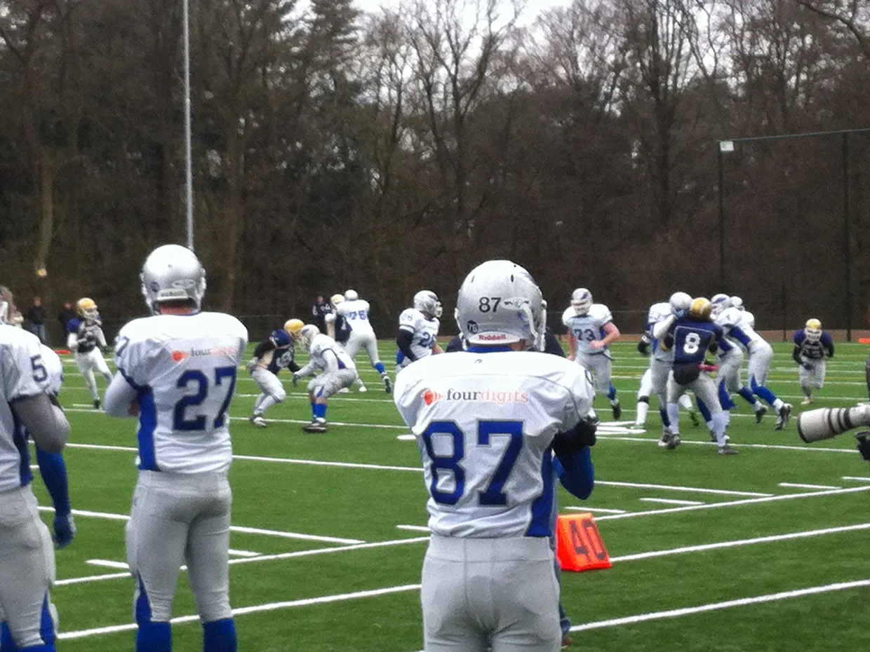 Arnhem Falcons Shirt Sponsor Play