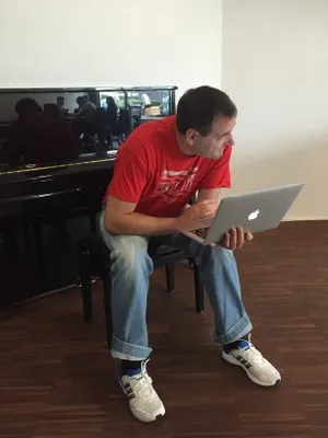 anniversary sprint philip at piano