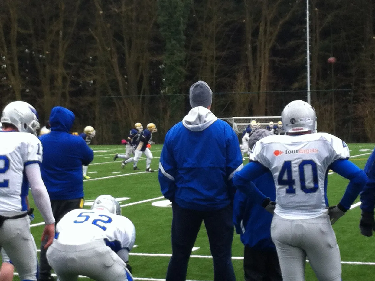 Arnhem Falcons Shirt Sponsor Sideline