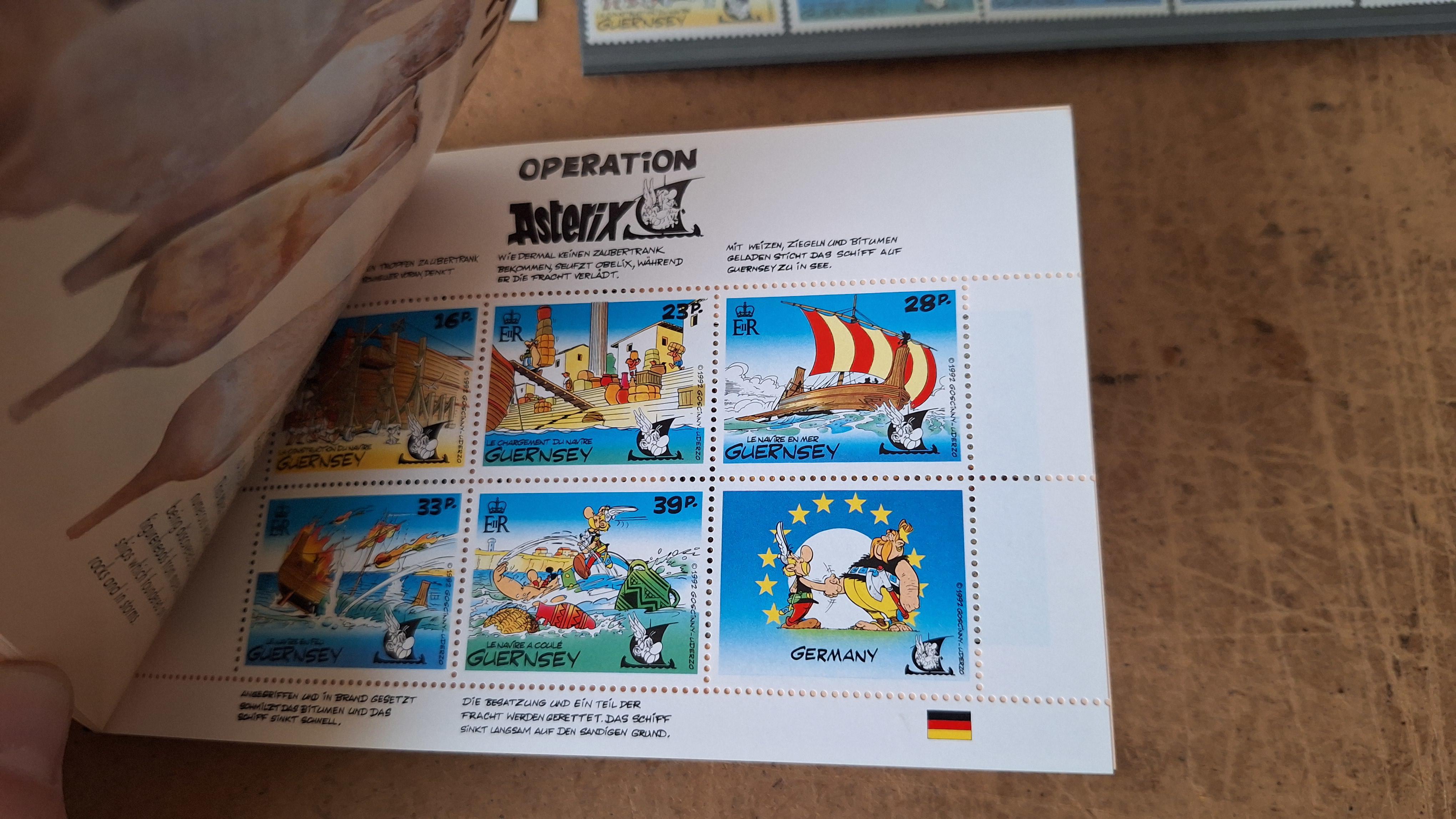 Set Asterix: Souvenirvel, losse postzegels, briefkaart en "Prestige Book" – foto 3 – kavel bij Goeiendeal